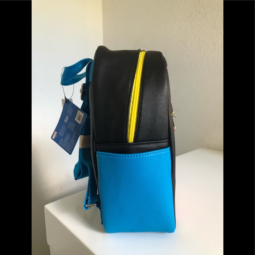 Funko x Marvel black light back pack - Picture 2 of 4